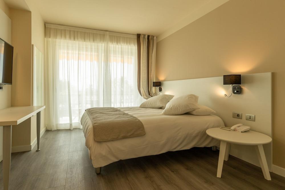 La Dolce Vita Hotel مينتون المظهر الخارجي الصورة