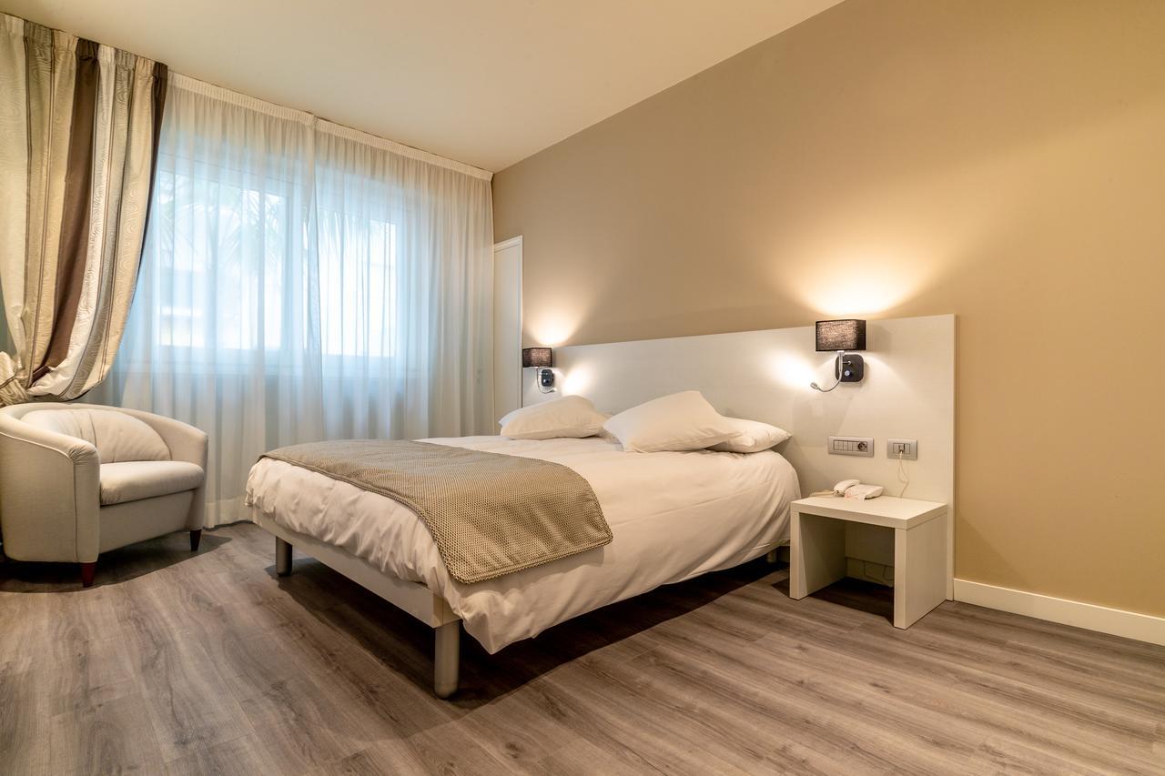 La Dolce Vita Hotel مينتون المظهر الخارجي الصورة